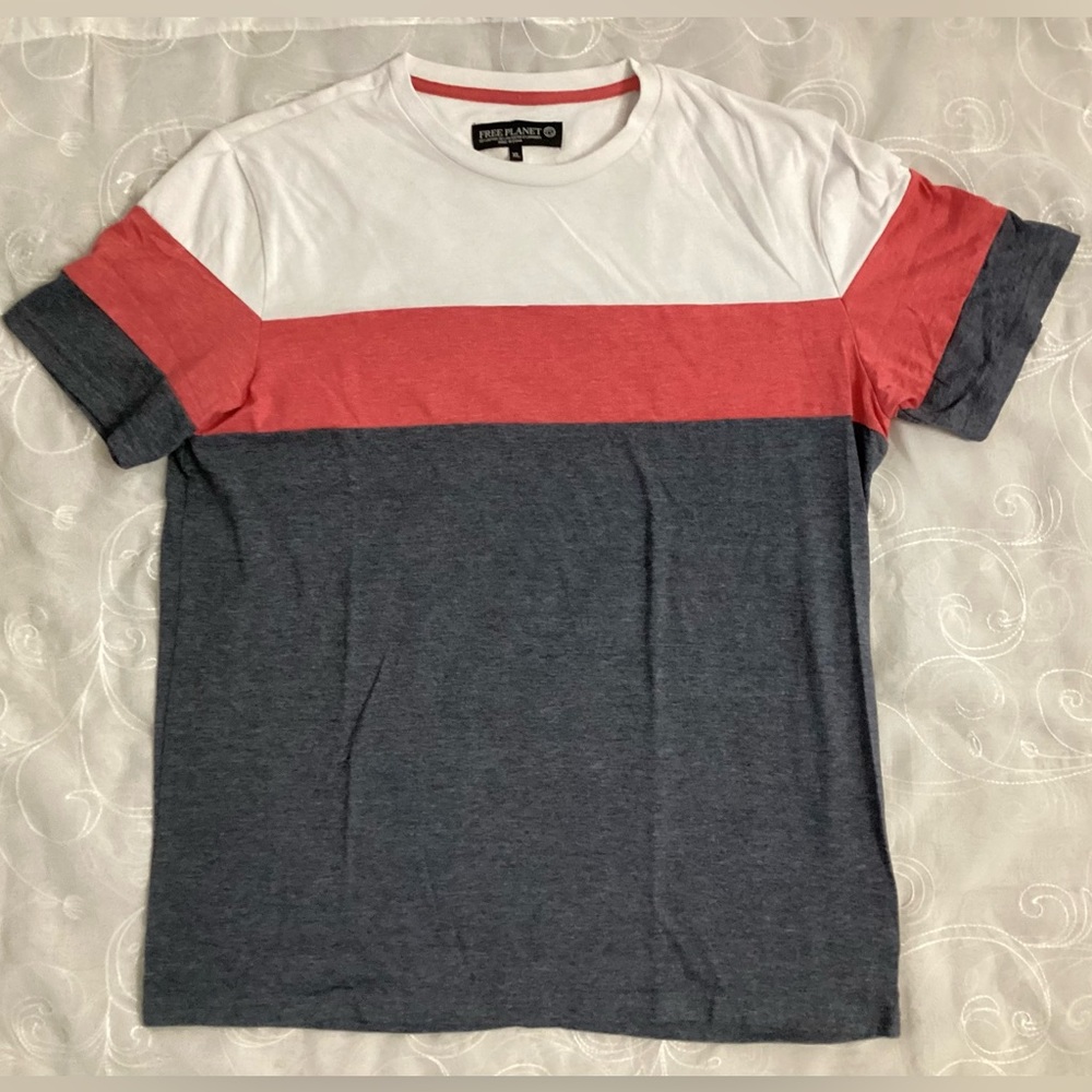 Free Planet Men’s T-Shirt - XL